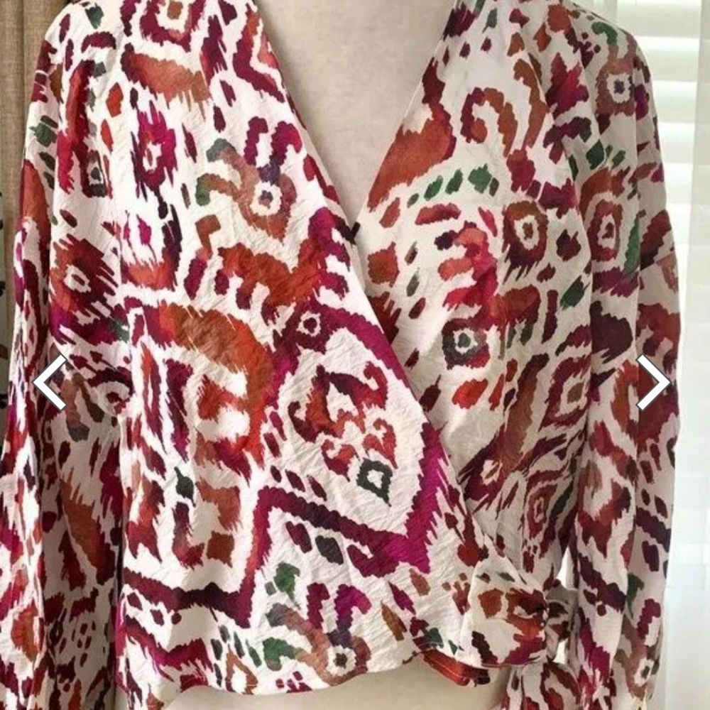 Zara abstract geometric print top with knot